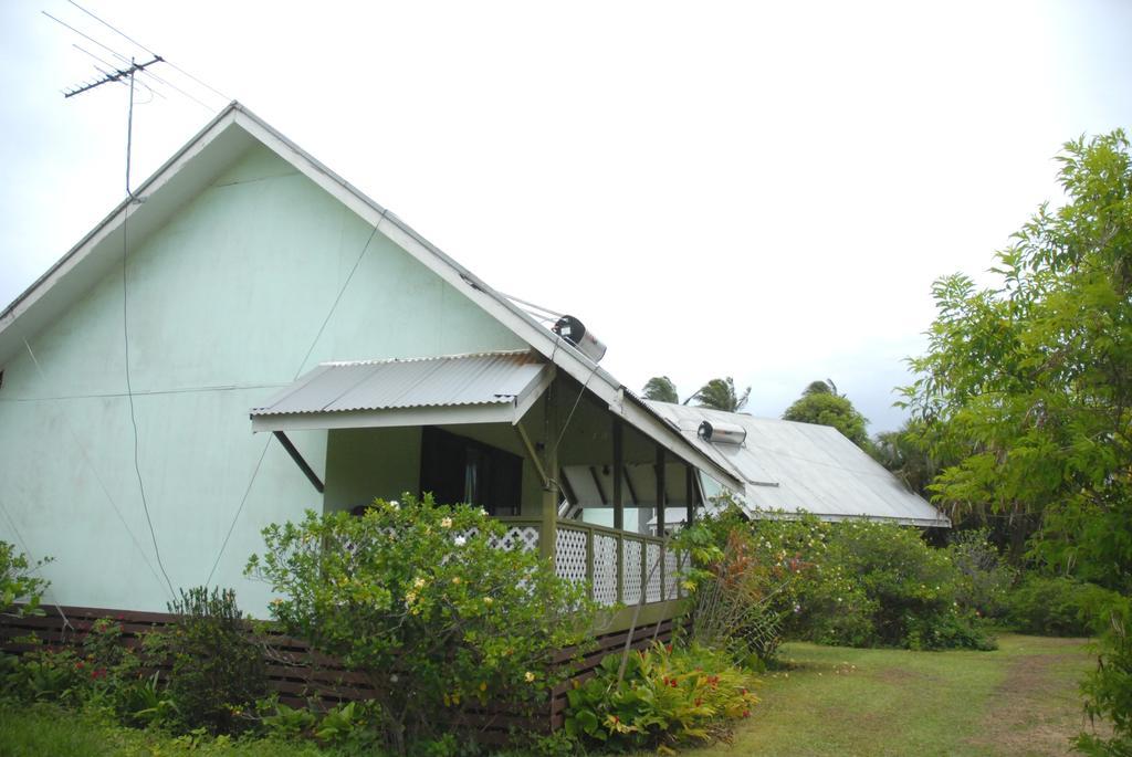 Gina'S Garden Lodges Arutanga Exterior photo